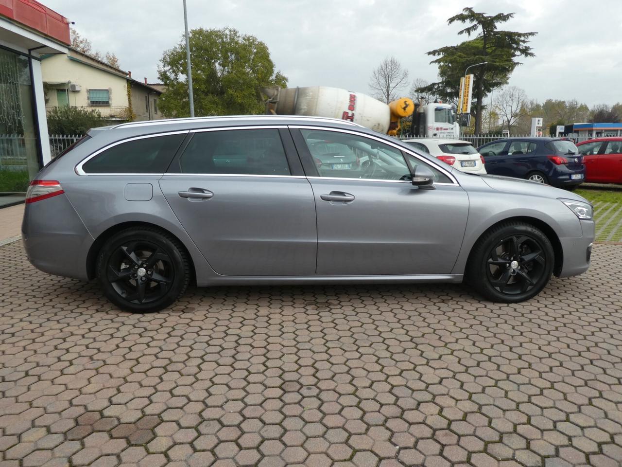 Peugeot 508 BlueHDi 180 EAT6 S&S SW Allure