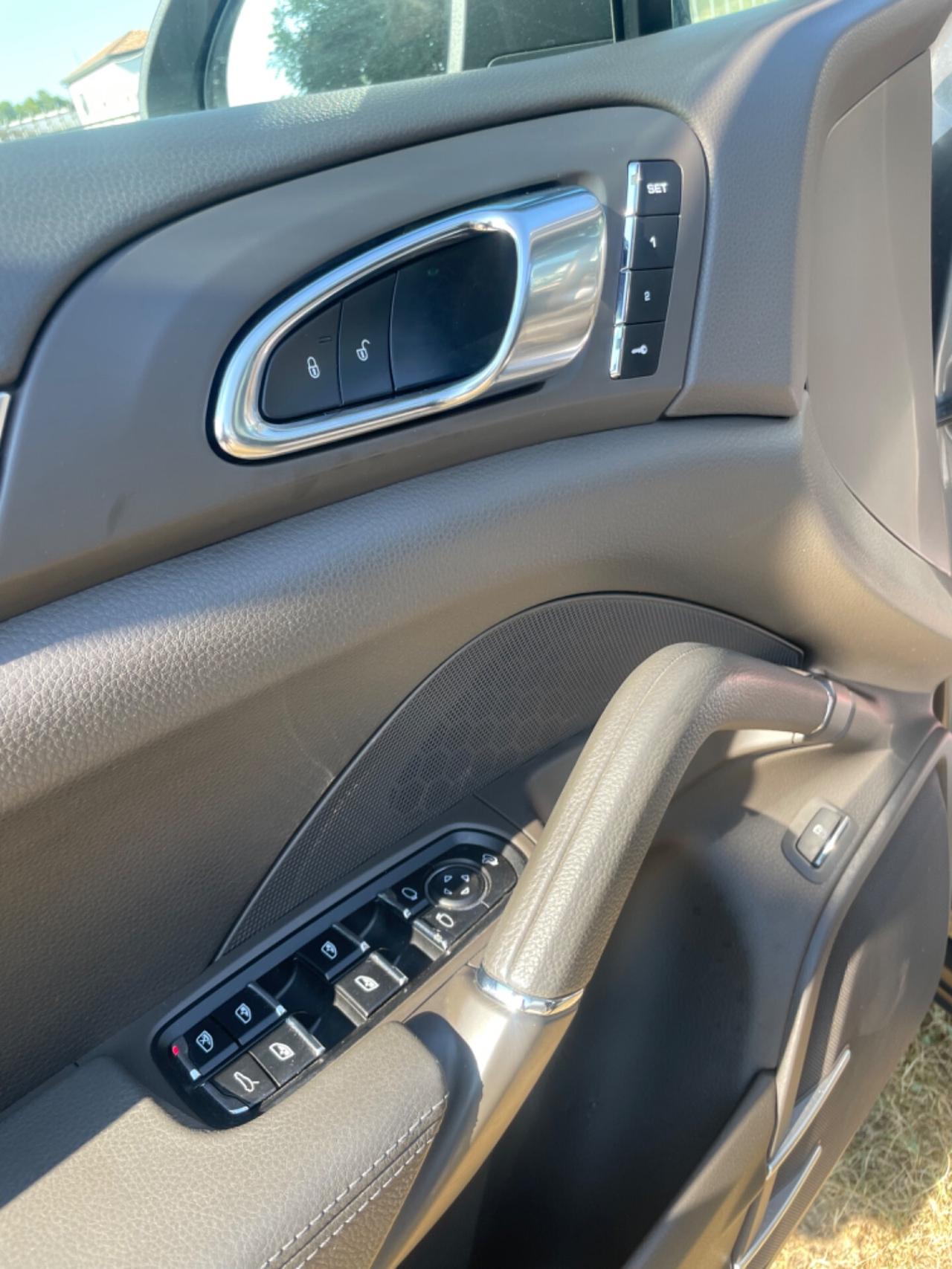 Porsche Cayenne 3.0 S E-Hybrid Platinum Edition