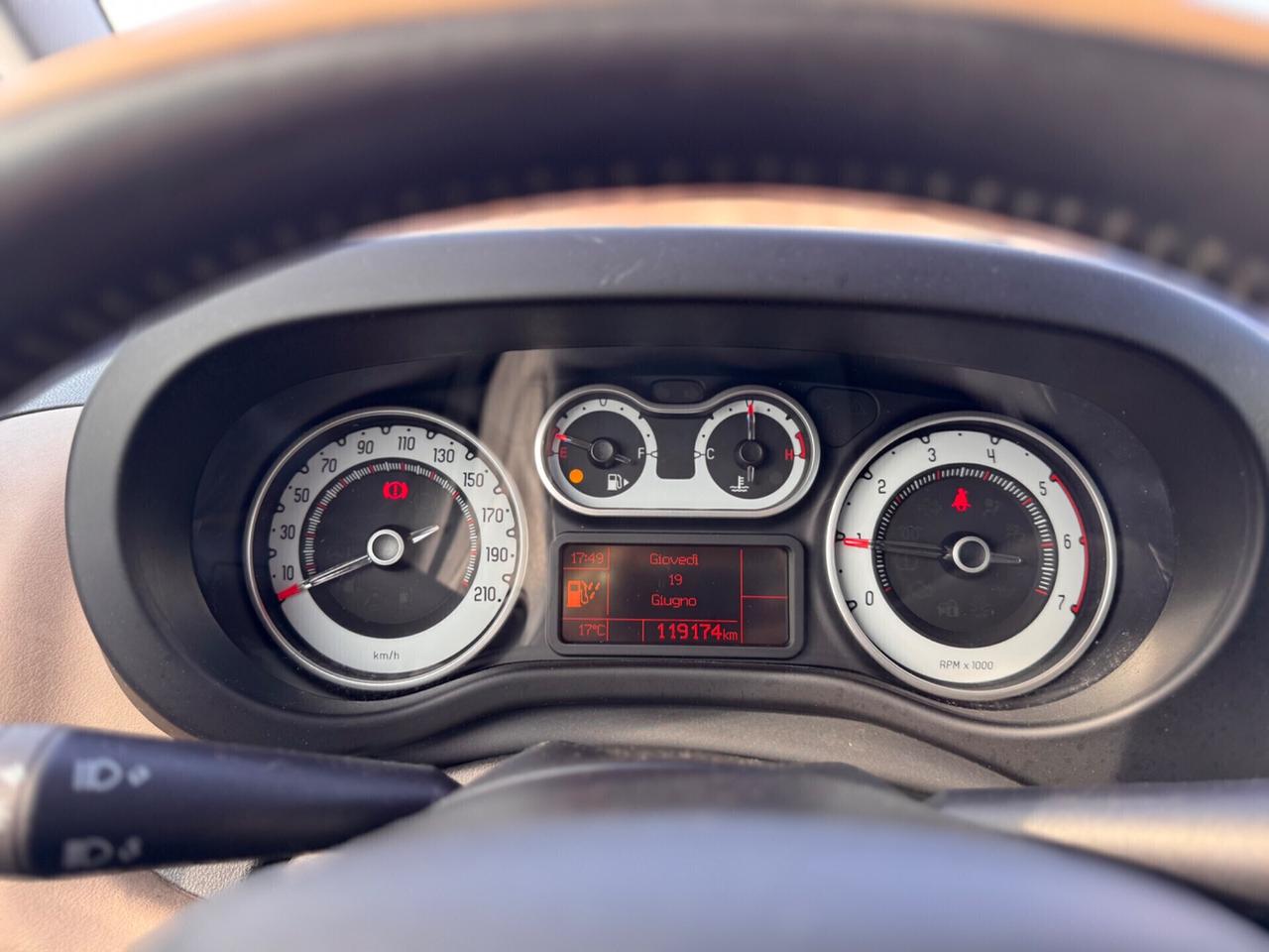 Fiat 500L Living 1.6 Multijet 105 CV Lounge
