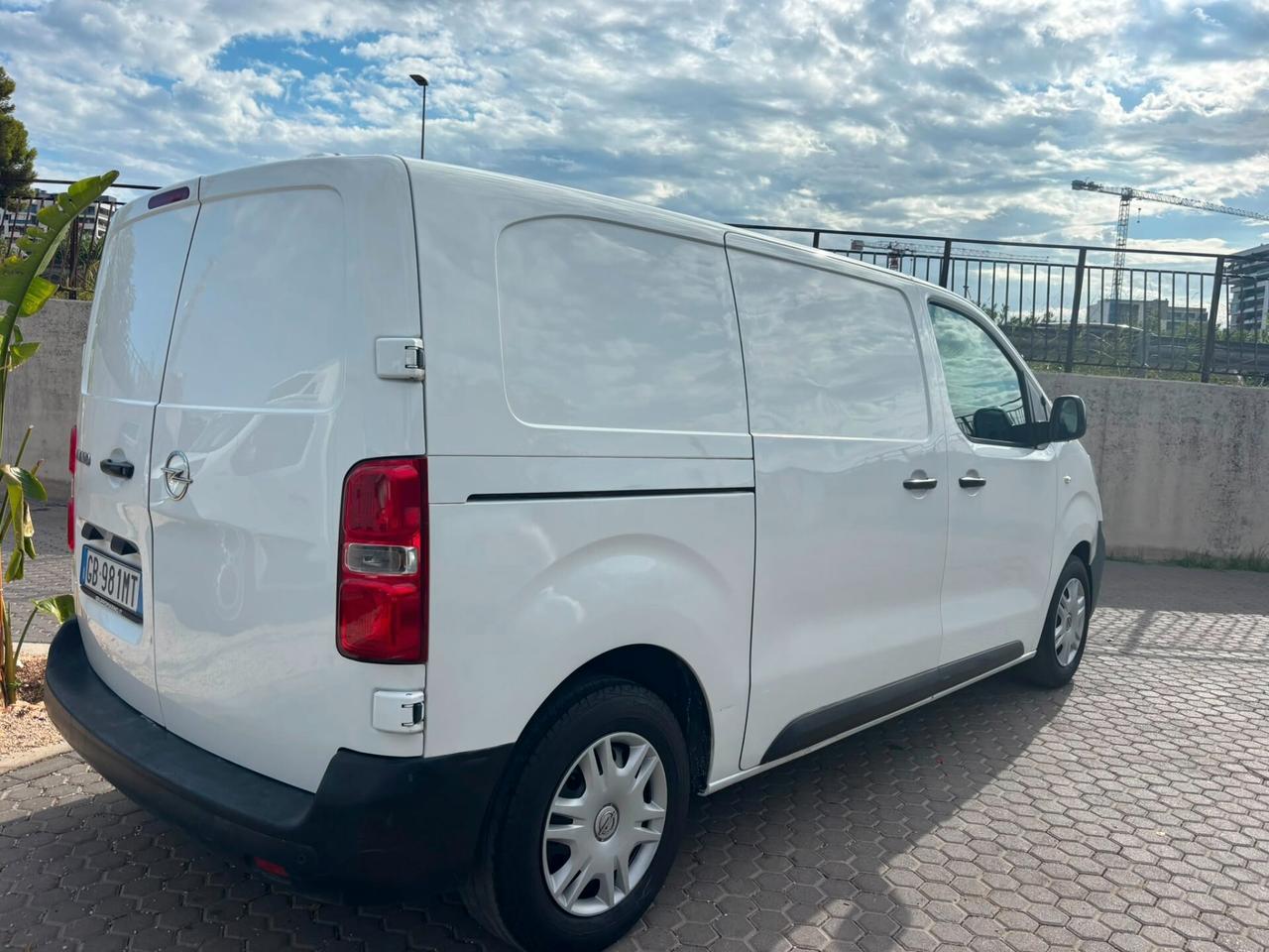 OPEL VIVARO 1.5 DIESEL 120 CV – 2020 – PORTATA 1.004 KG