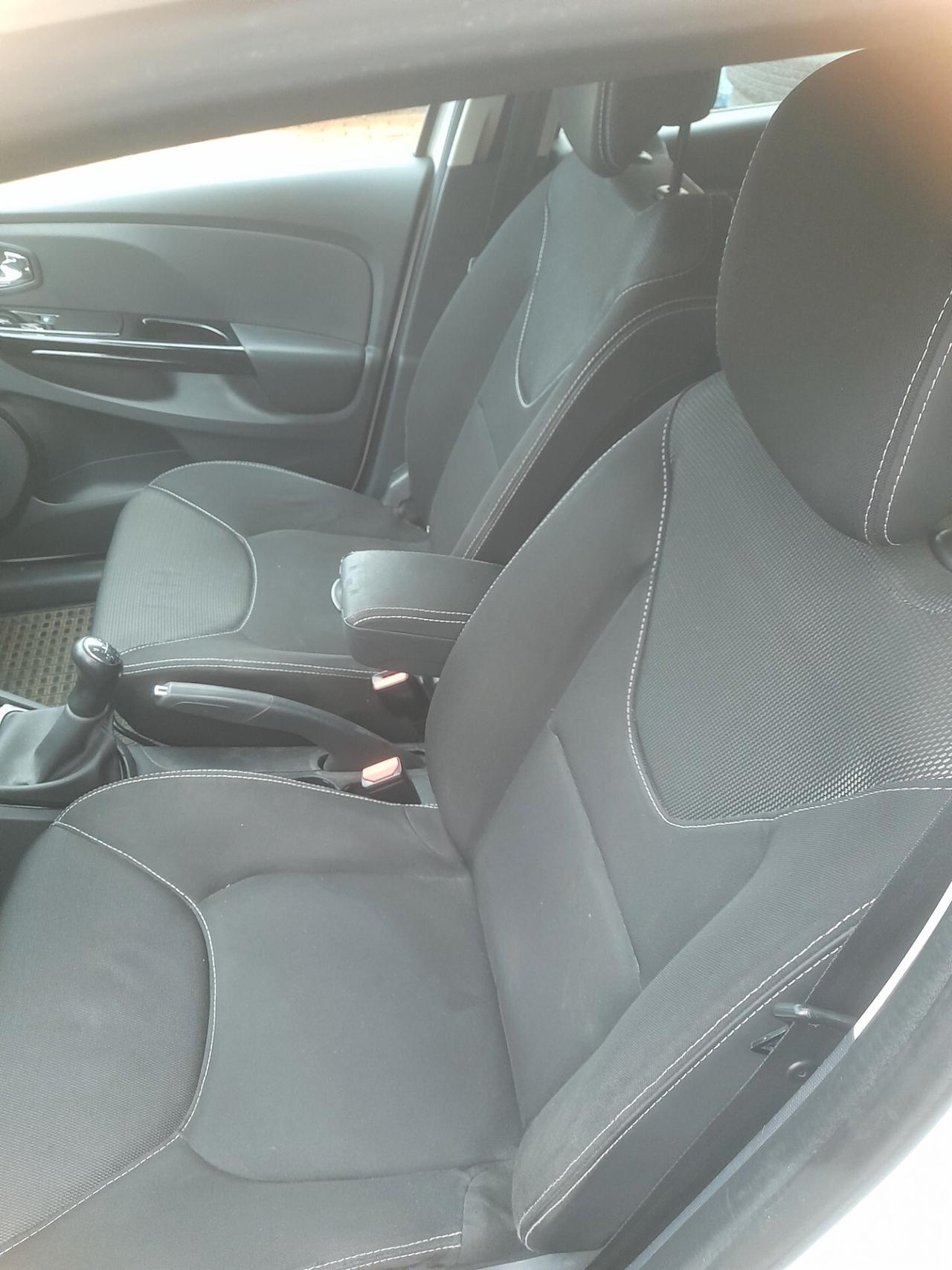 Renault Clio 1.5 dCi 8V 75CV