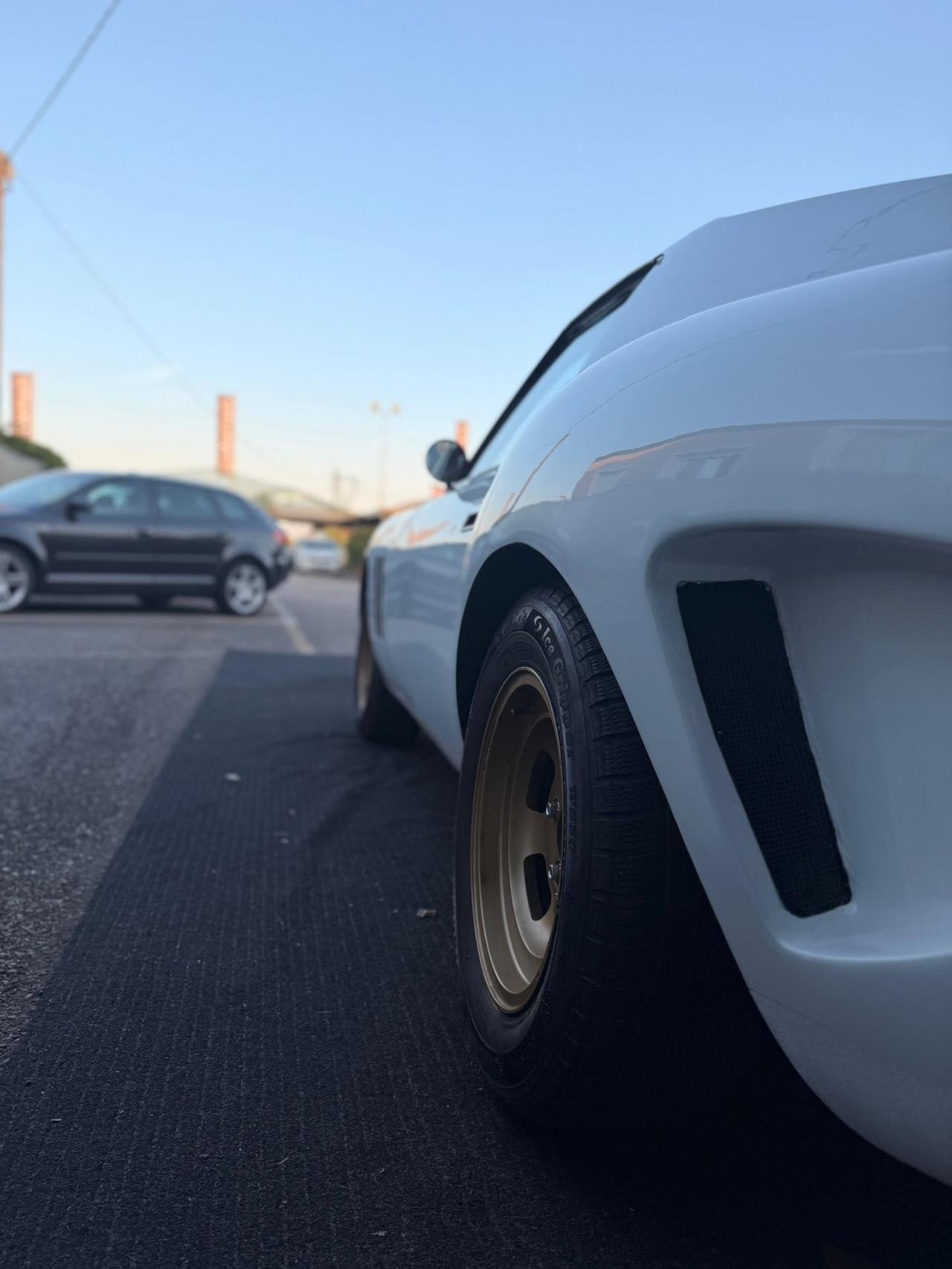Nissan 280 ZX particolare restauro GTO 250