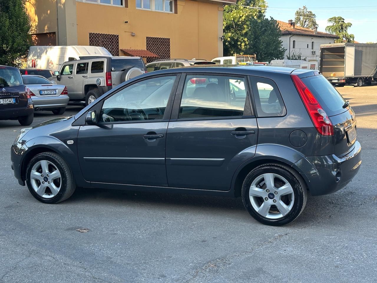 Ford Fiesta 1.2 16V 5p. Ghia X Neopatentati