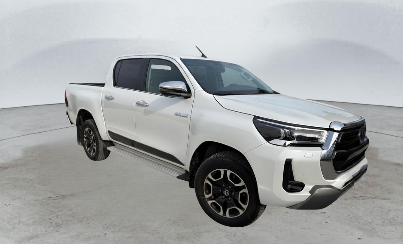 Toyota Hilux 2.8 D A/T 4WD 4 porte Double Cab Executive