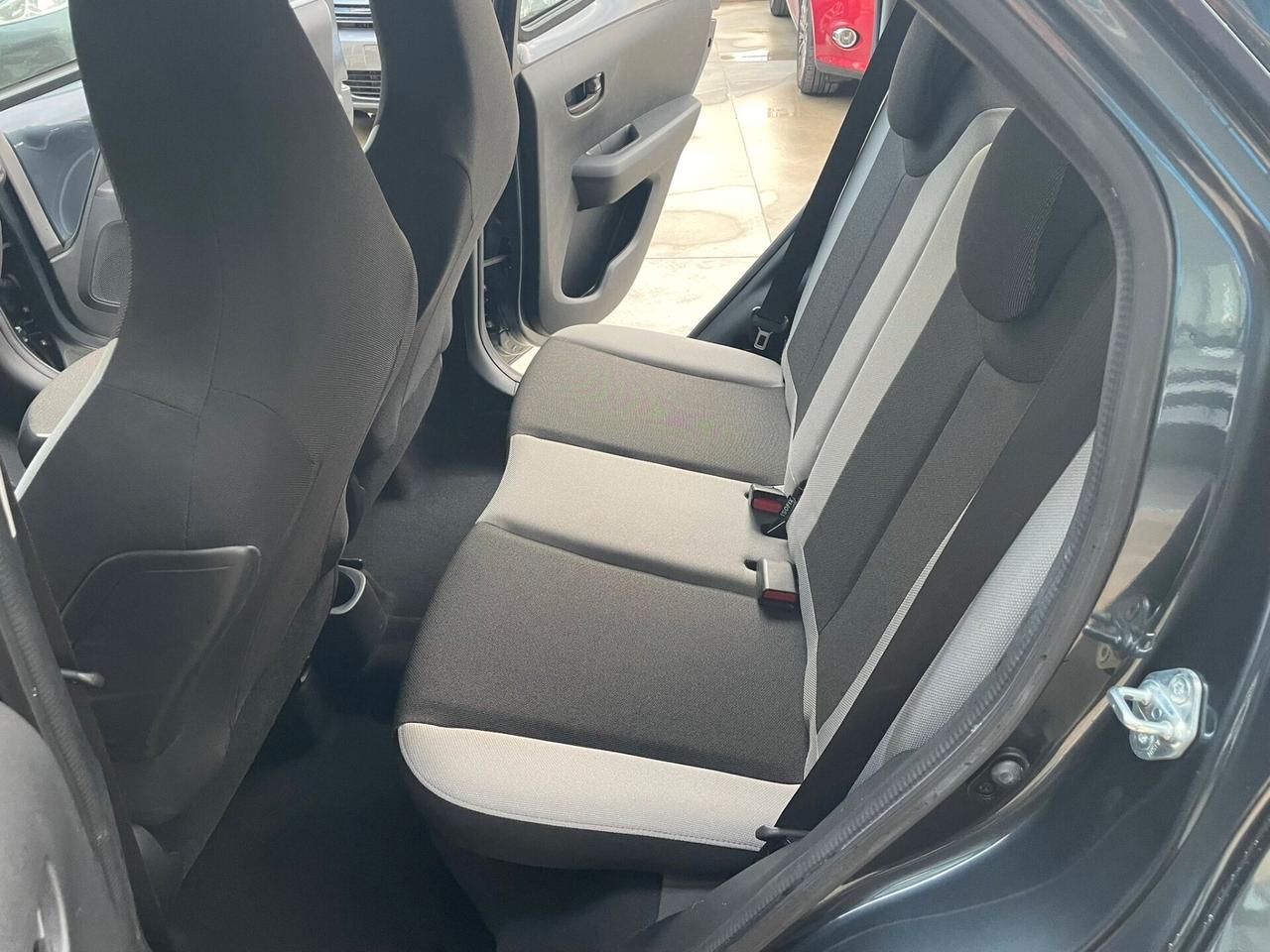 Toyota Aygo 1.0 VVT-i 69 CV 5 porte x-wave