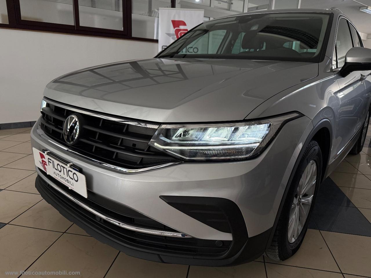 VOLKSWAGEN Tiguan 2.0 TDI 150CV SCR DSG Life FARI FULL LED - CONDIZIONI ECCELLENTI