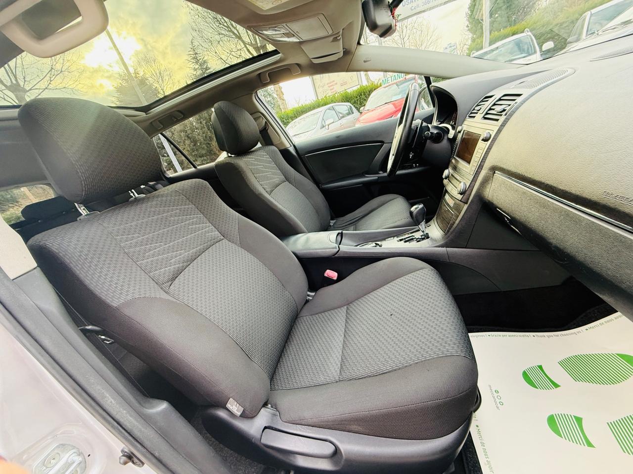 Toyota Avensis 2.2 D-Cat aut. Wagon Executive E5A