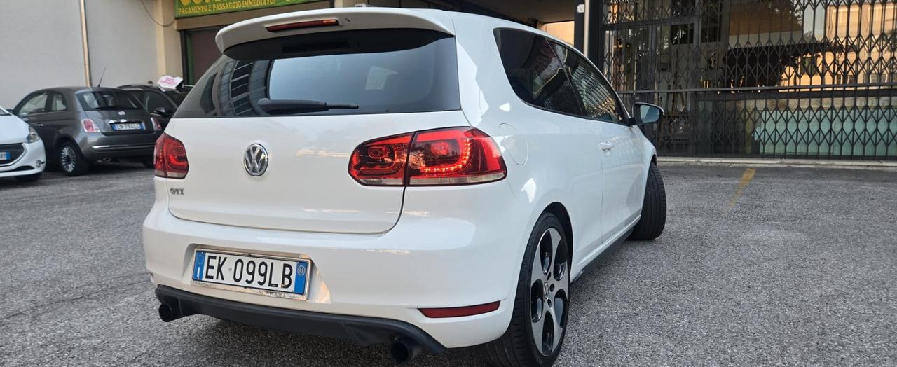 Volkswagen Golf 2.0 TSI 3p. GTI
