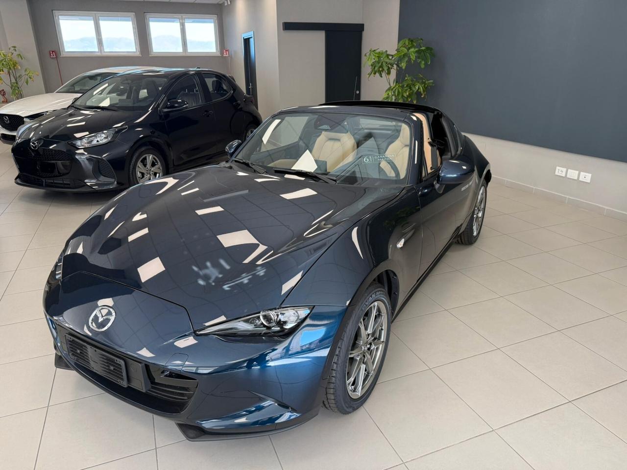 Mazda MX-5 1.5L Skyactiv-G RF Kazari