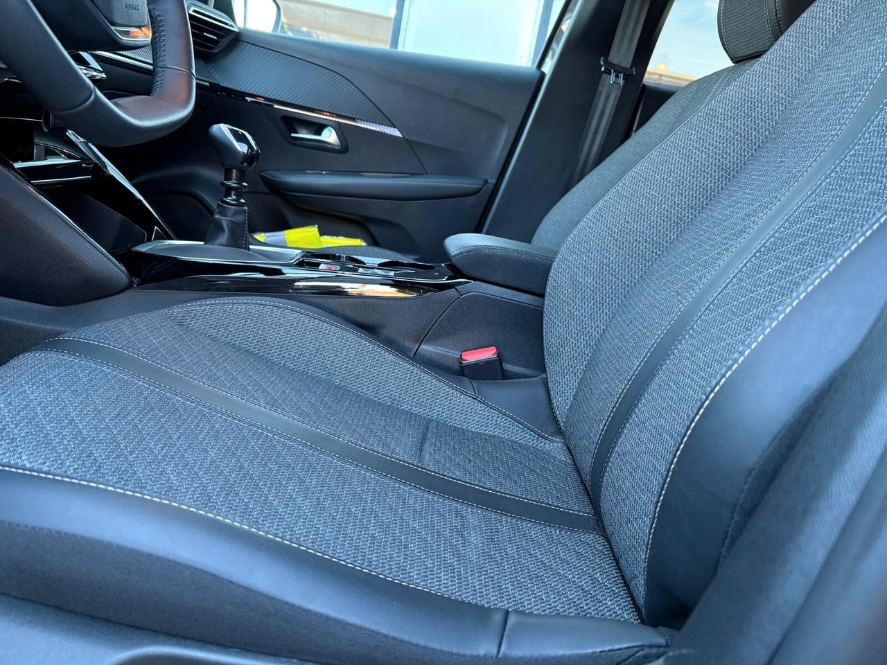 Peugeot 208 ALLURE PureTech 100 5 porte SPOTICAR