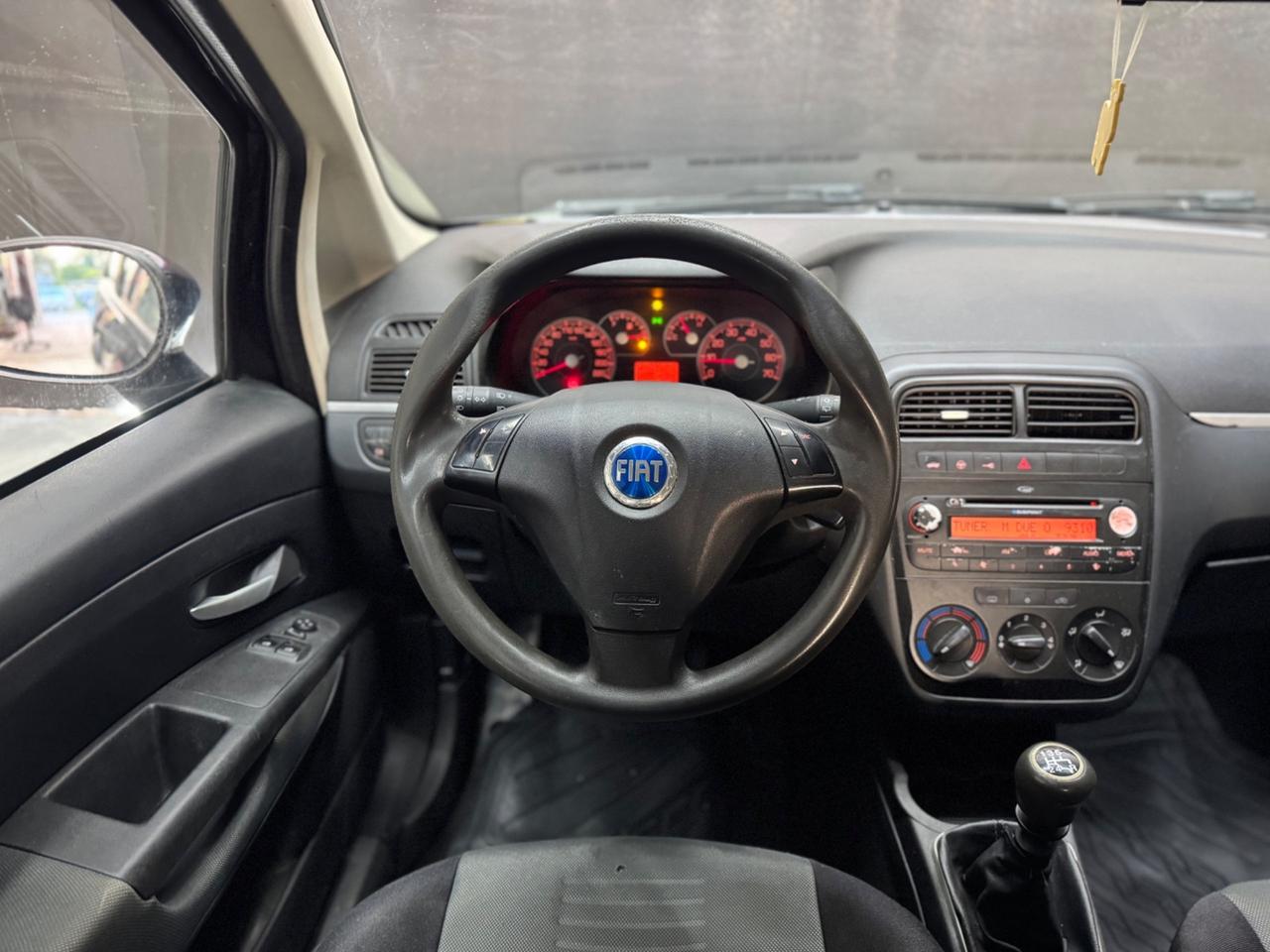Fiat Grande Punto 1.4 Benz. ADATTA NEOPATENTATI