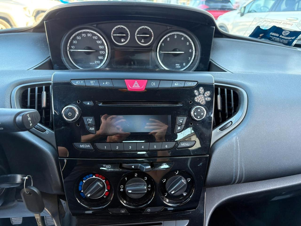 Lancia Ypsilon 1.2 69 CV 5 porte S&S Platinum