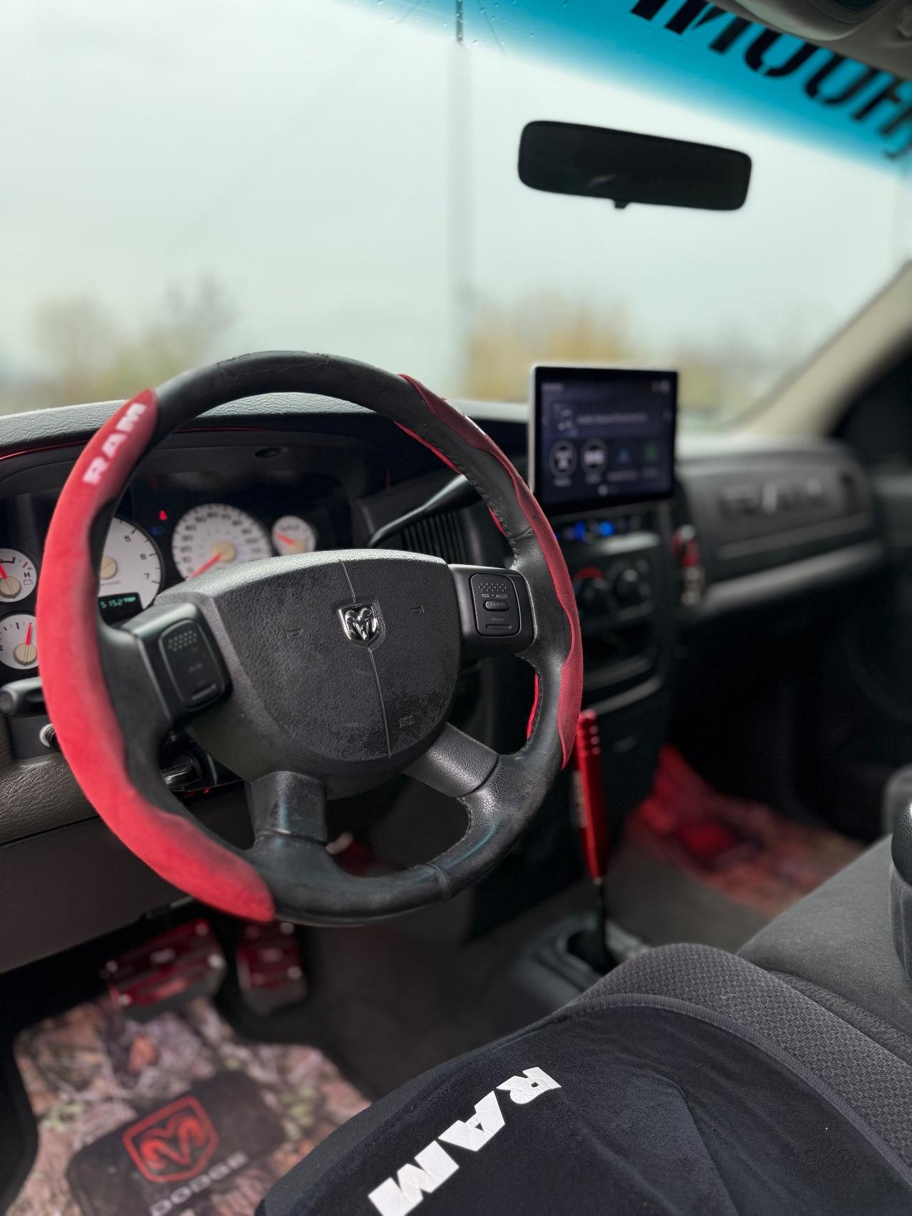 Dodge RAM 1500 4x4 4.7 MAGNUM AUTOCARRO