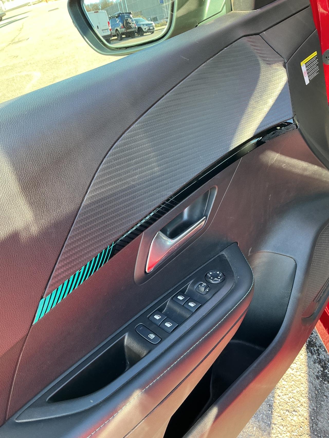 Peugeot 208 motore elettrico 136 CV 5 porte GT Pack