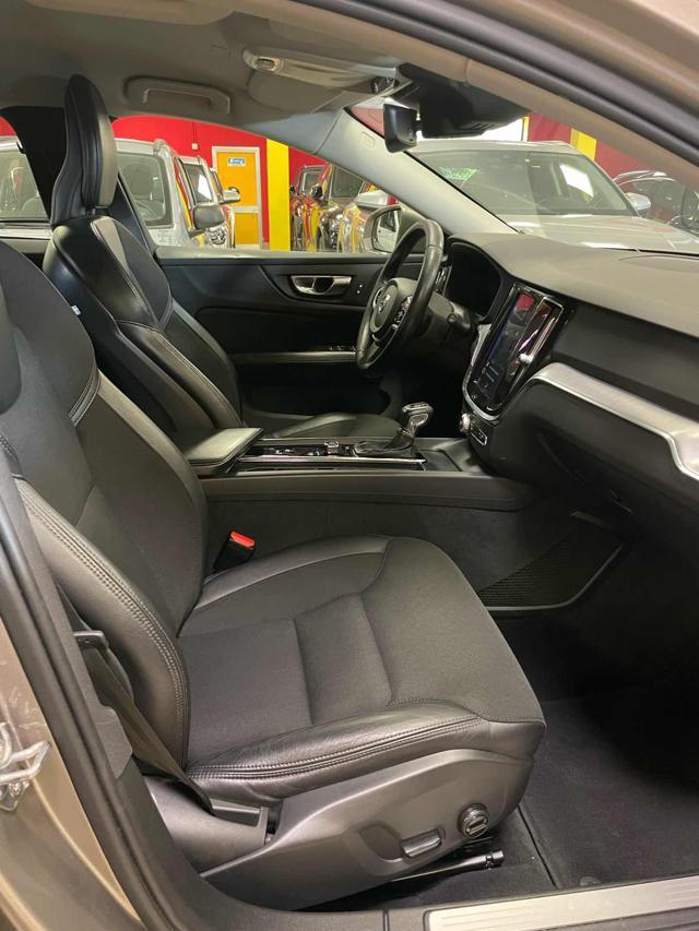 VOLVO V60 Cross Country D4 AWD Geartronic *led/telecam/pelle*