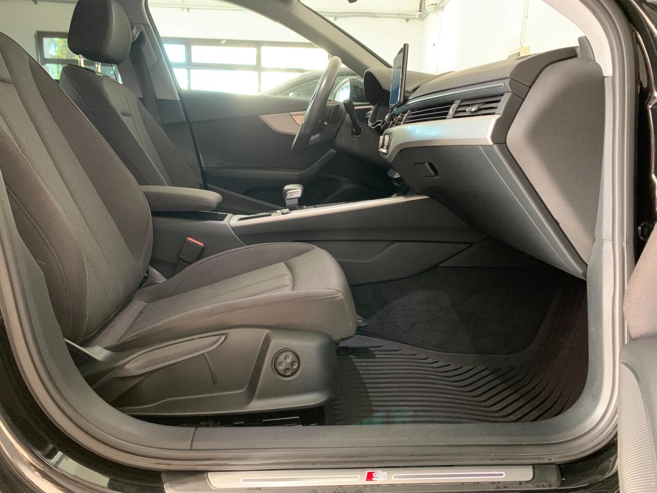 Audi A4 Avant 35 TDI/163 CV S tronic line edition