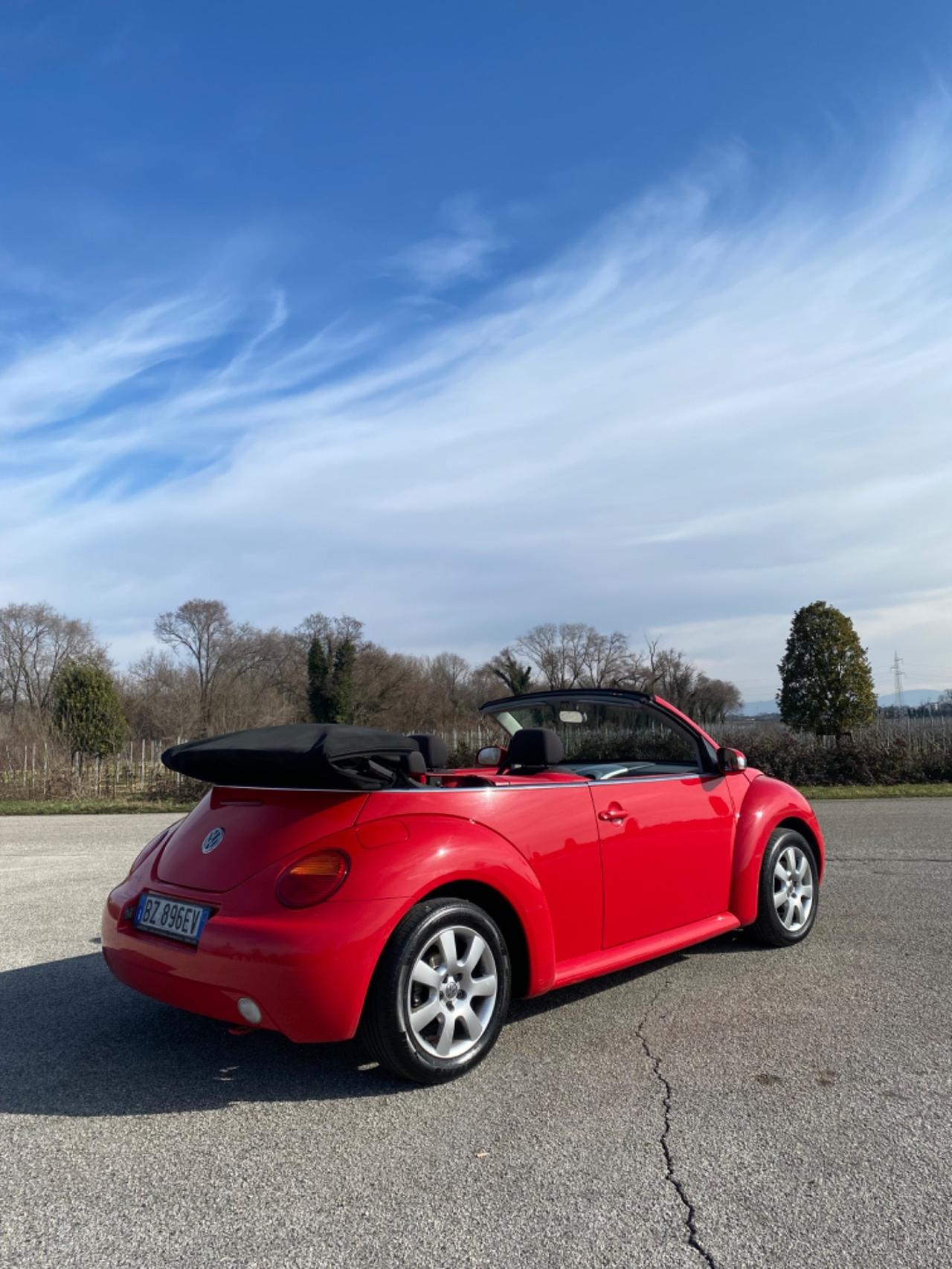 Volkswagen New Beetle 1.6 Cabrio