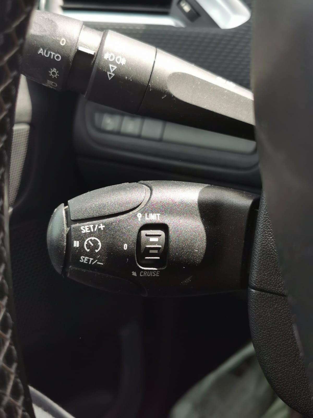 Peugeot 208 BlueHDi 75 5 porte Active - 2015