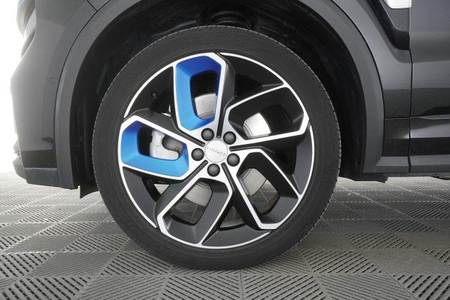 LYNK & CO 01 01 PHEV