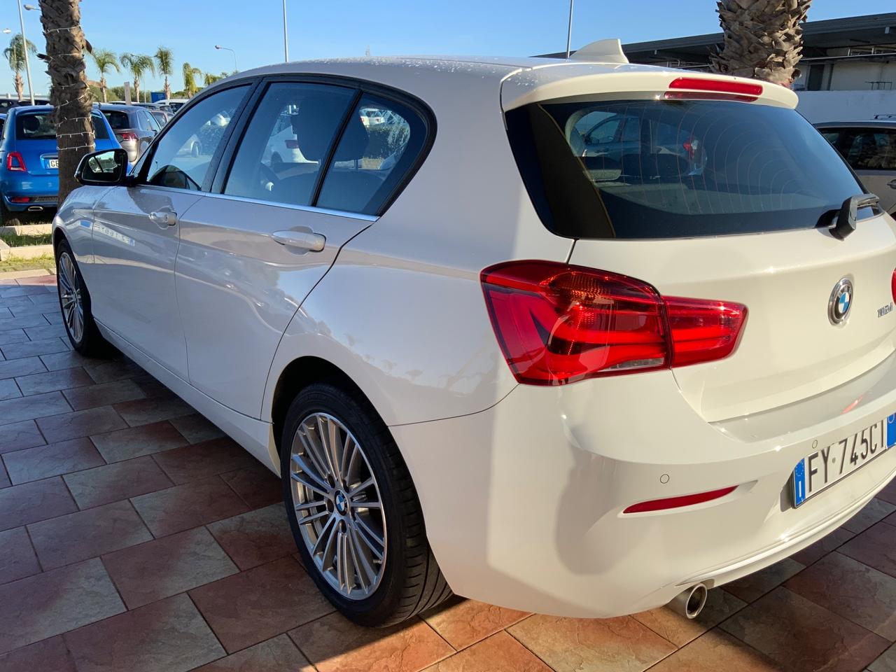 Bmw 116 116d 5p. Urban