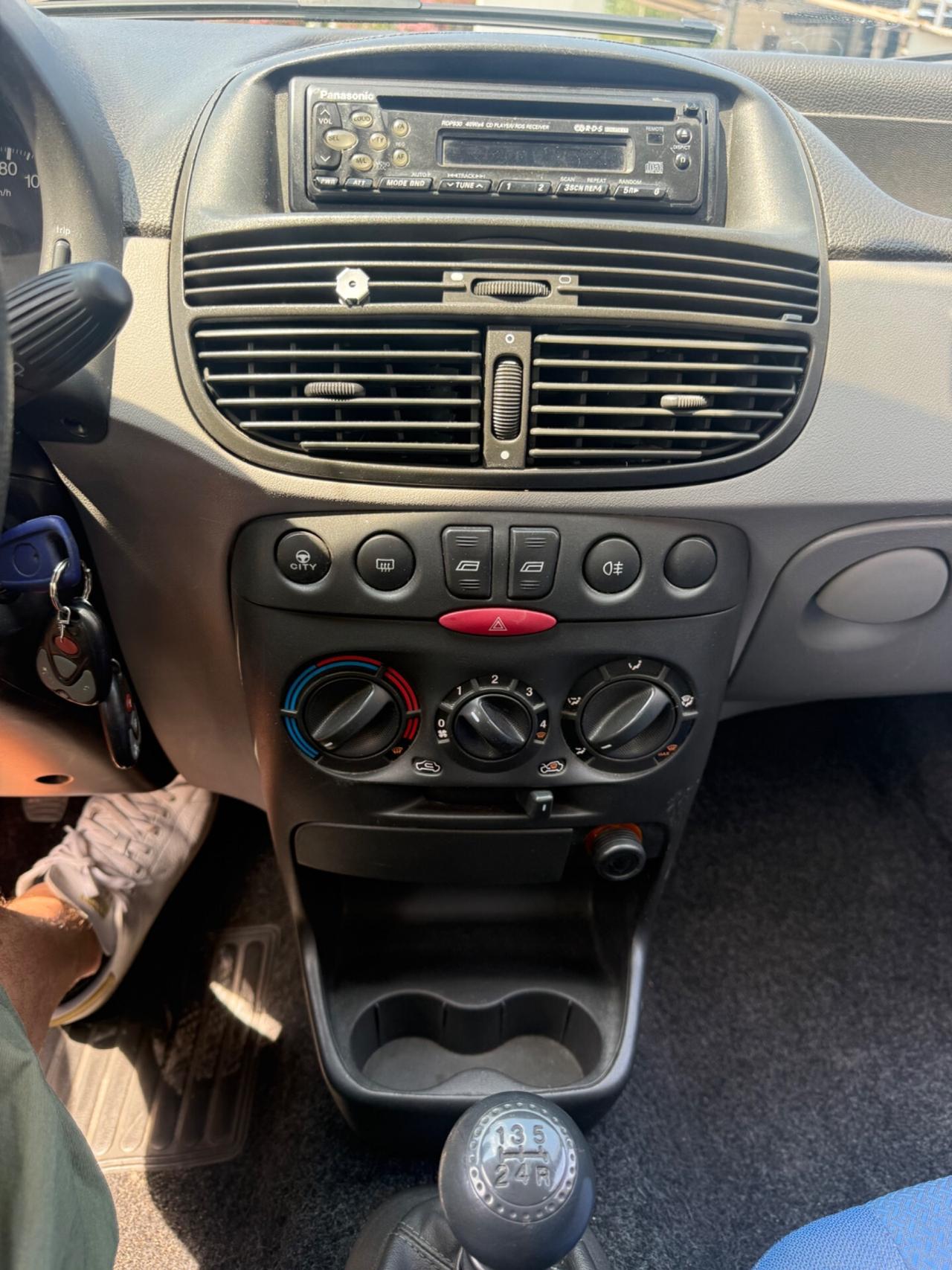 Fiat Punto 5porte 1.2 Benzina Neopatentati UNIPROPRIETÀ