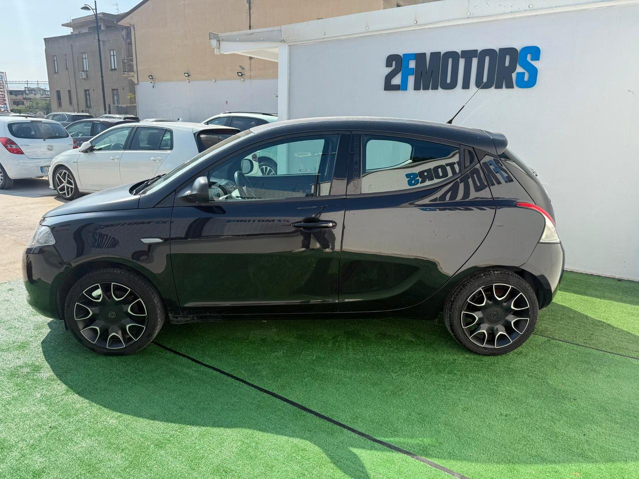 Lancia Ypsilon S MomoDesign ecochic Gpl 69cv E6
