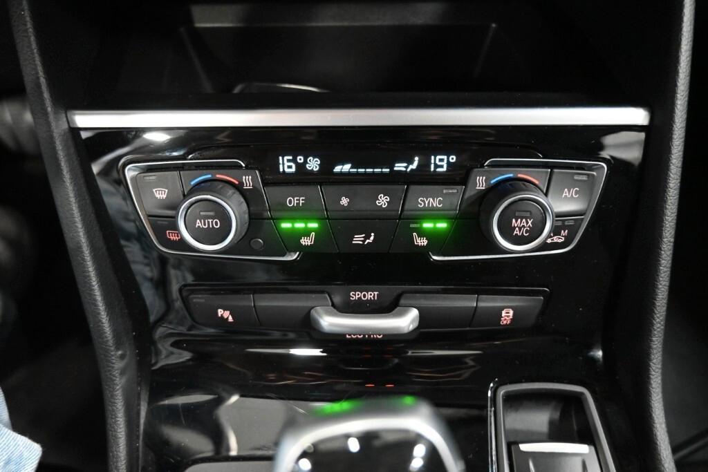 BMW 216D ACTIVE TOURER 116CV STEPTRONIC BUSINESS ADVANTAGE ( FARI LED - PELLE - CRUISE - NAVI - PARK ASSISTANT - TELECAMERA POST. )