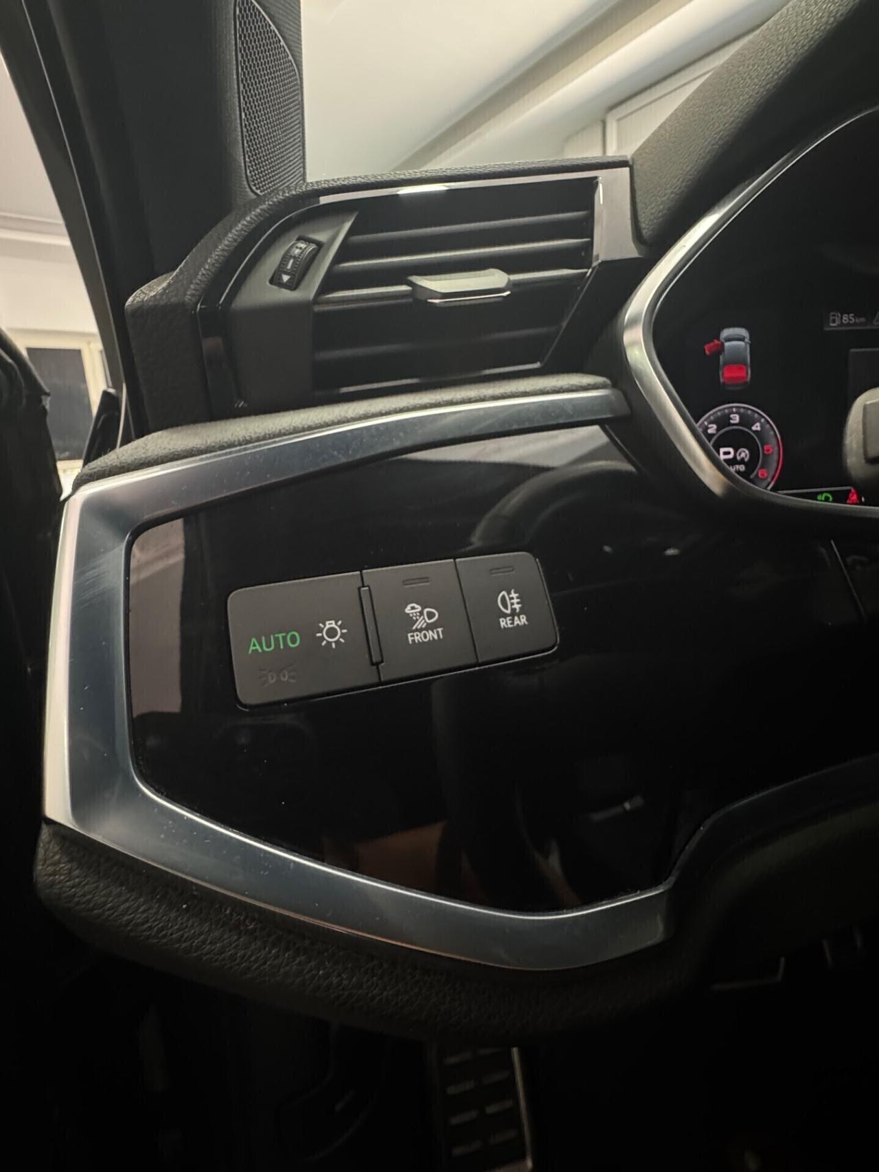 Audi Q3 35 TDI S tronic s-line edition