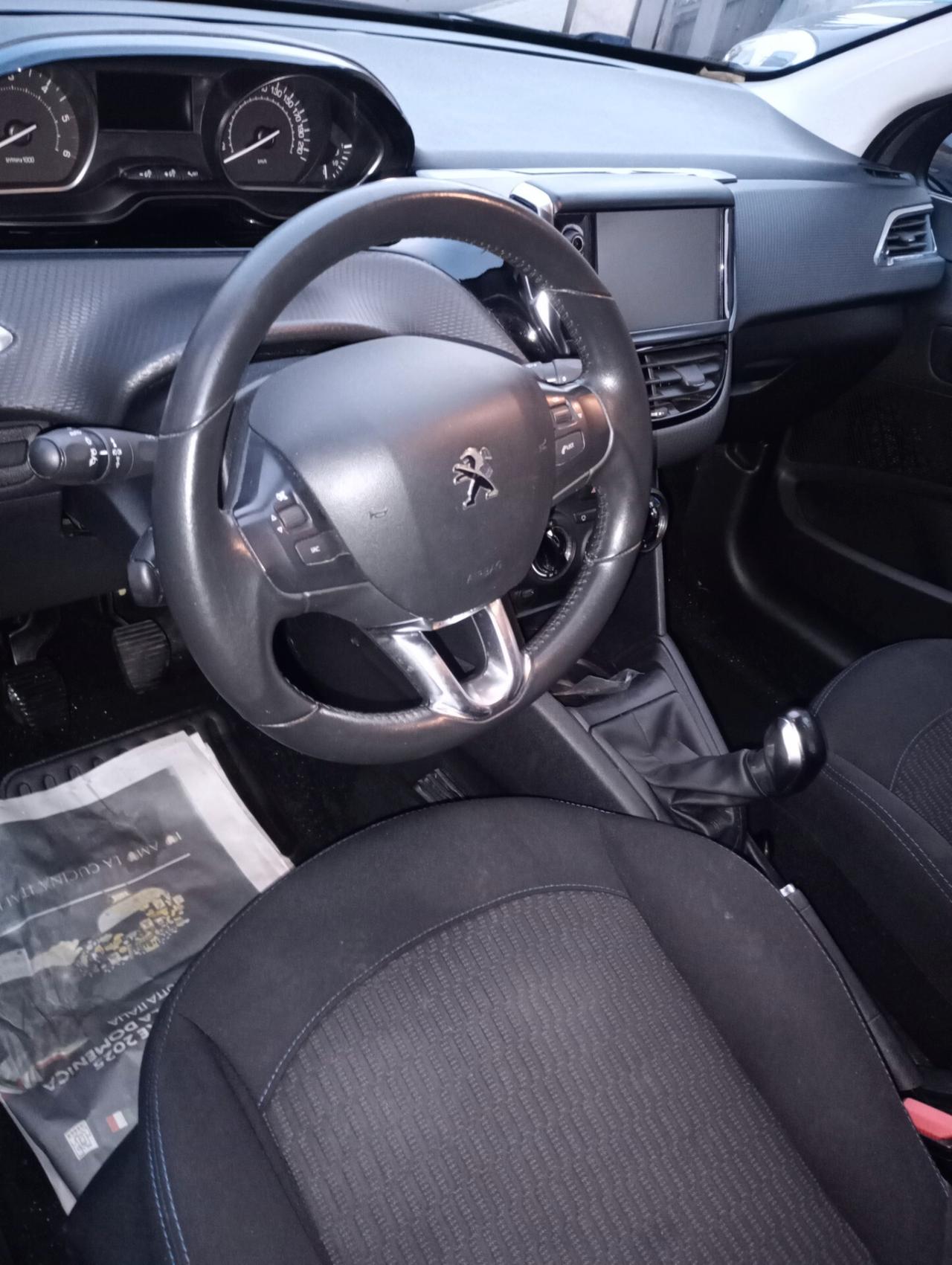 Peugeot 208 BlueHDi 100 S&S 5 porte Signature