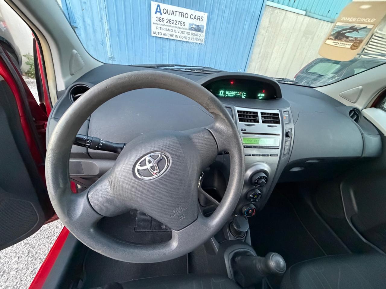Toyota Yaris 1.0 5 porte