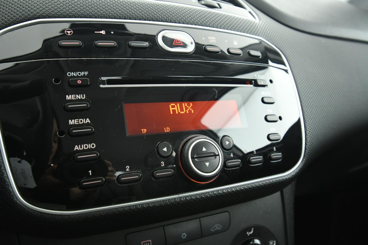 FIAT Punto 5p 1.4 natural power Easy 70cv NEOPATENTATI+C15"