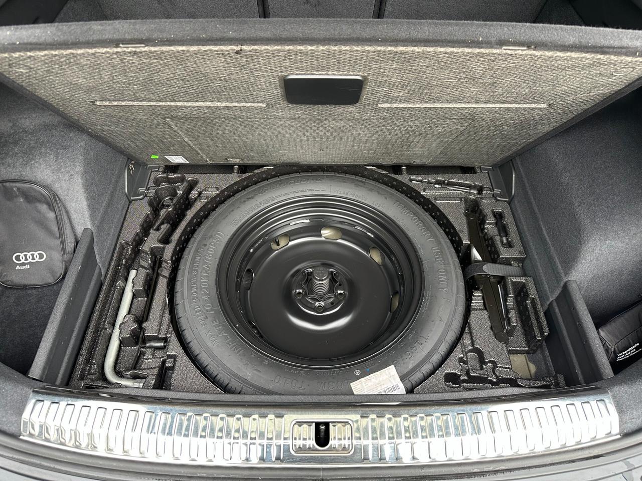 Audi Q3 SPB 35 TDI Identity Black