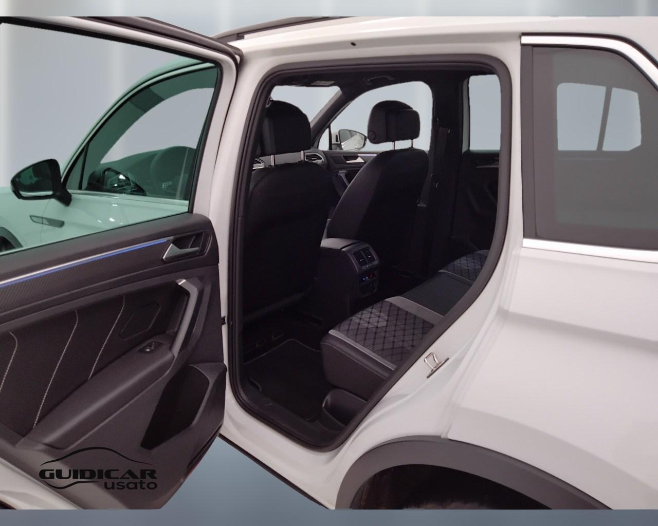 VOLKSWAGEN Tiguan II 2021 - Tiguan 2.0 tdi R-Line 4motion 150cv dsg