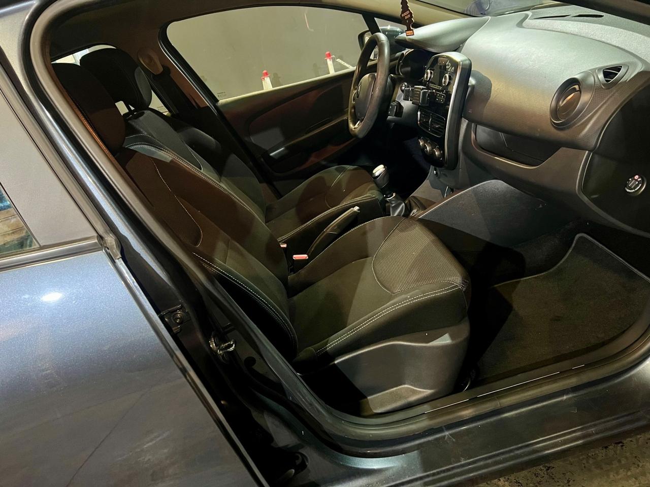 Renault Clio 1.2 75CV 5 porte Life