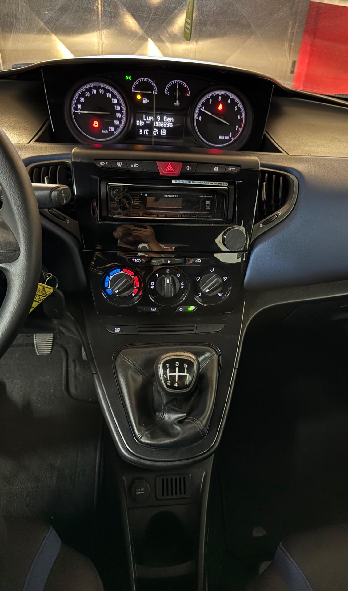 Lancia Ypsilon 1.2 69 CV 5 porte 130000 Chilometri
