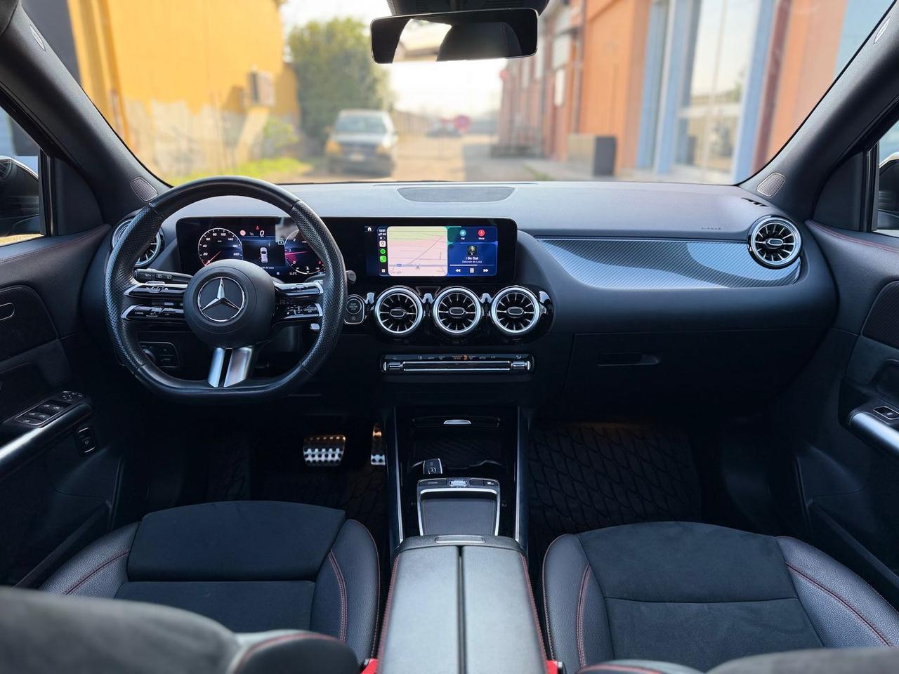 Mercedes-Benz GLA 200 AMG Line Premium GLA 2 #9504