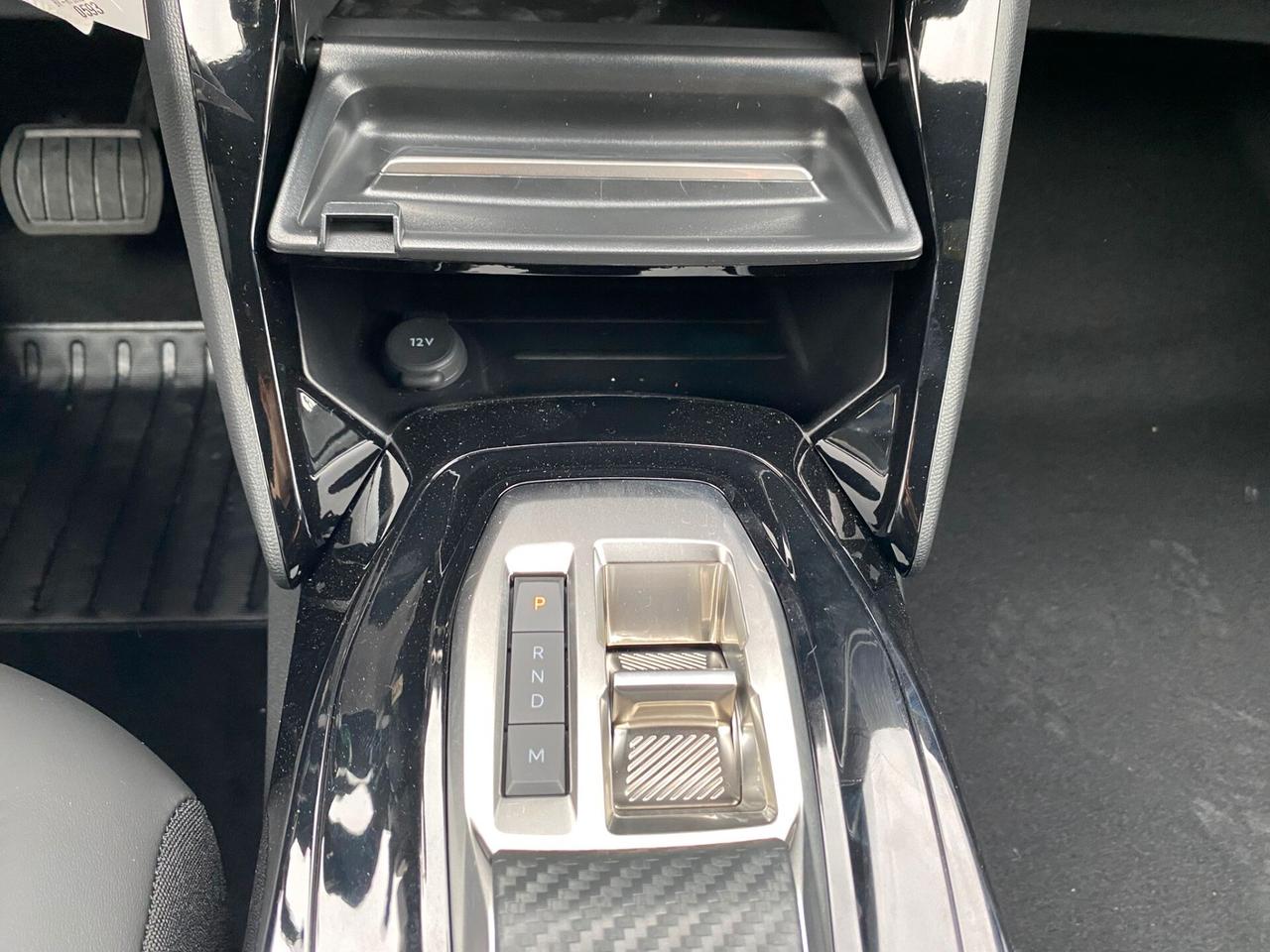 Peugeot 2008 PureTech 130 S&S EAT8 Allure