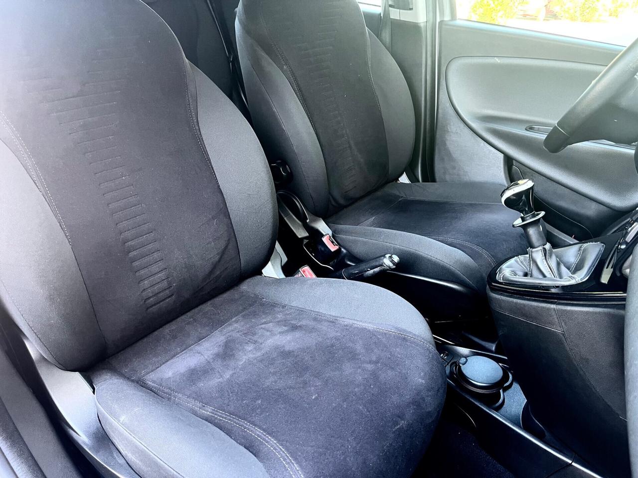 Lancia Ypsilon 1.2 69 CV 5 porte Platinum