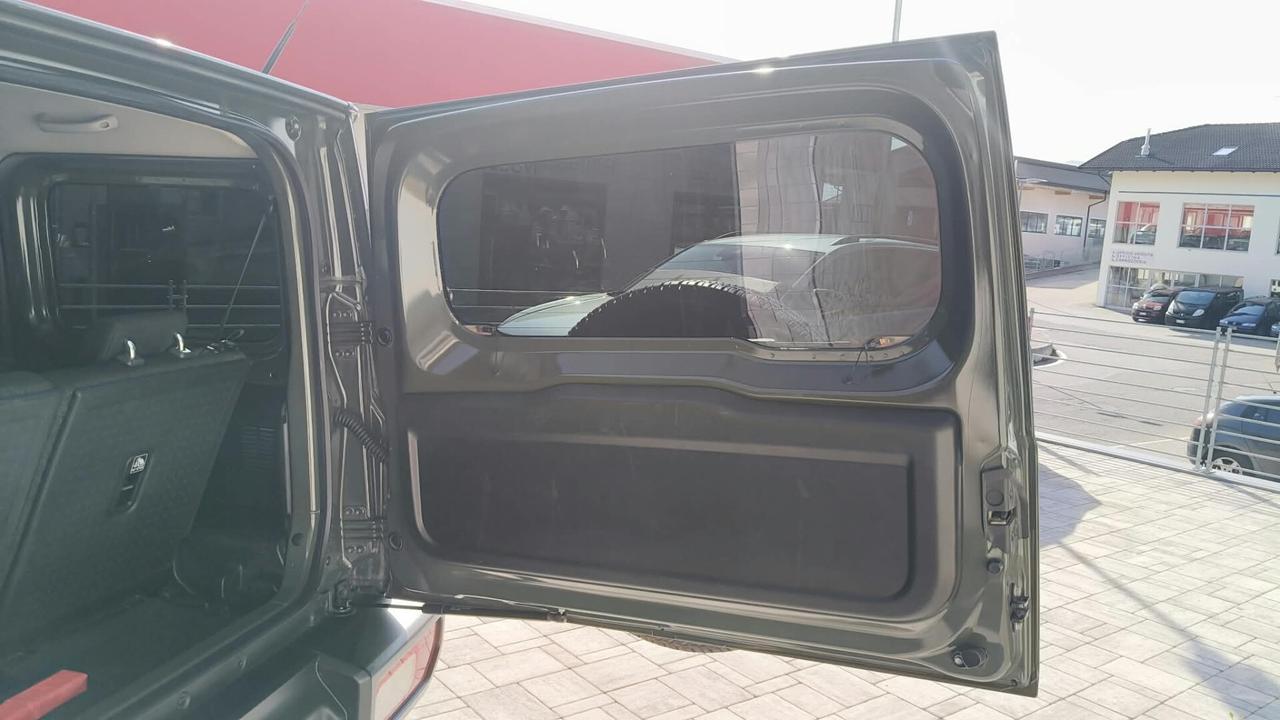 SUZUKI JIMNY 1.5 BENZINA 102CV 4X4 4WD AUTOVETTURA 4 POSTI