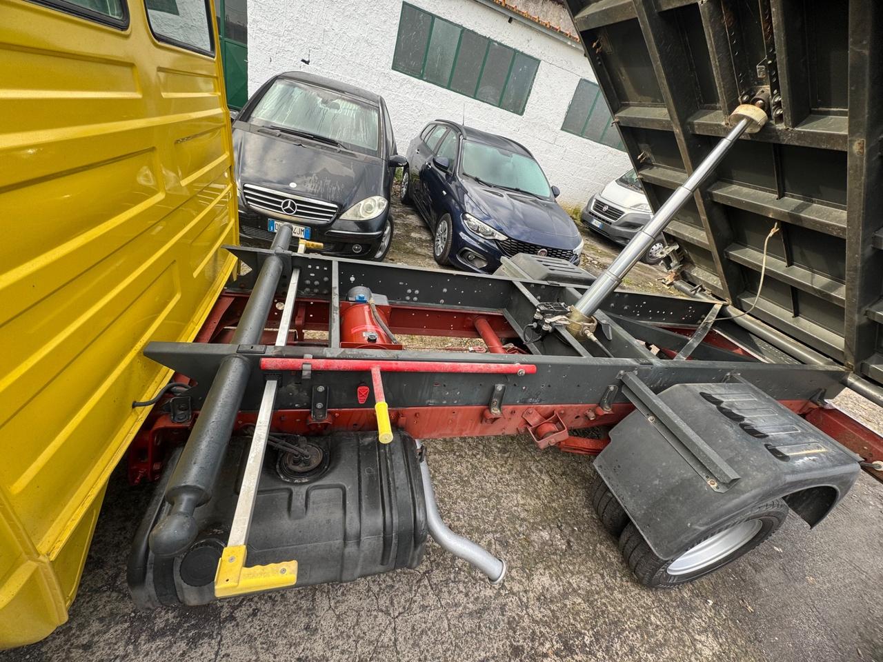 Iveco Daily 35.12 2.8 TDI ribaltabile 3 laterale