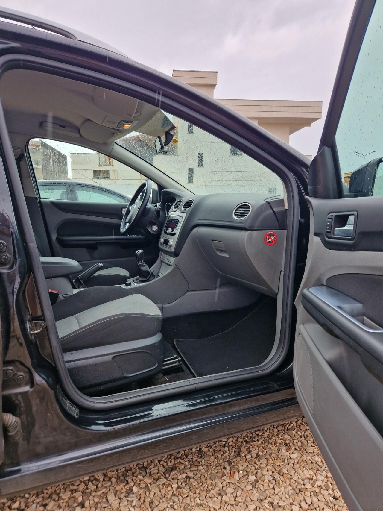 Ford Focus 1.6 TDCi 115 CV SW Titanium perfetta