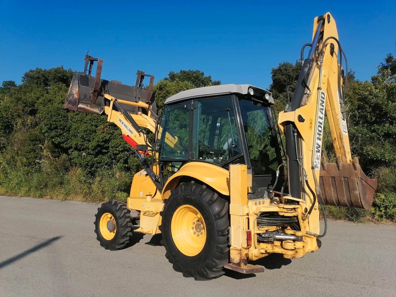 Terna Seminuova New-Holland LB110 B
