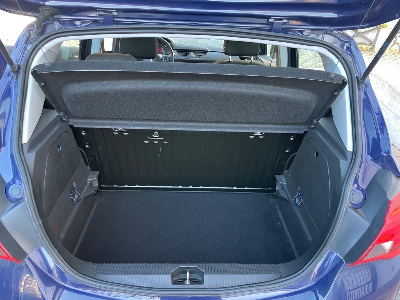 Opel Corsa 1.2 5 porte