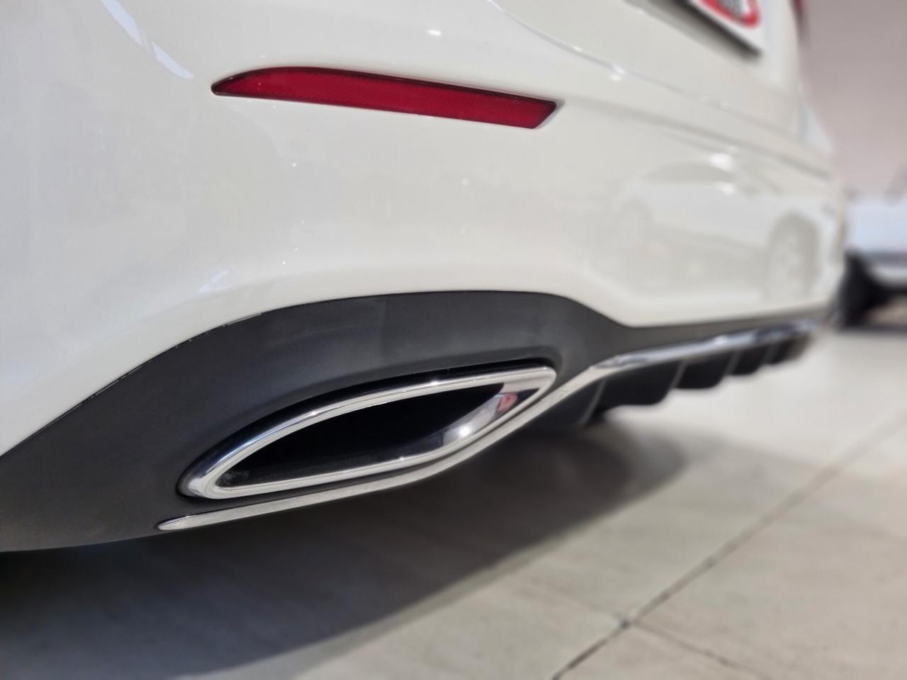 Mercedes-Benz A 180 d Automatic Premium AMG