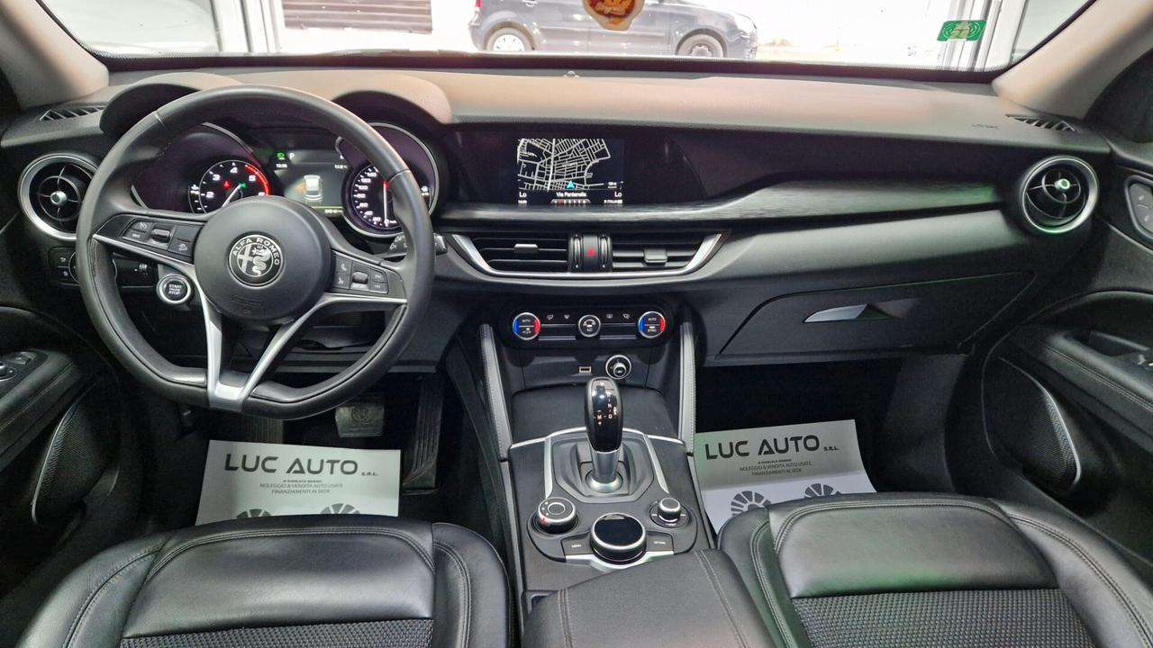 Alfa Romeo Stelvio 2.2 Turbodiesel 150 CV AT8 RWD Super