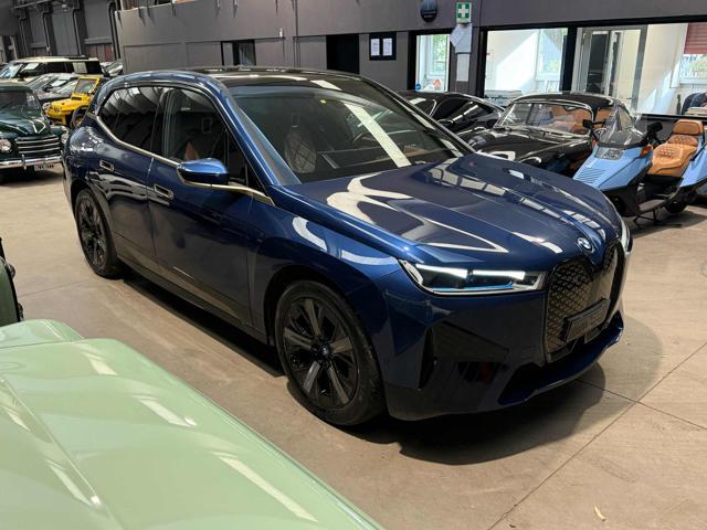 BMW iX xDrive 50 Pacchetto Sportivo