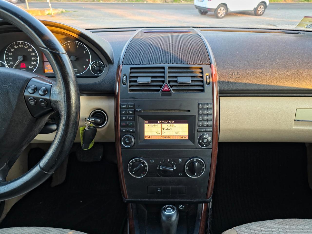 Mercedes-benz A 180 AUTOMATIC Special Edition CV-116 2009-E4 Automatico NEO