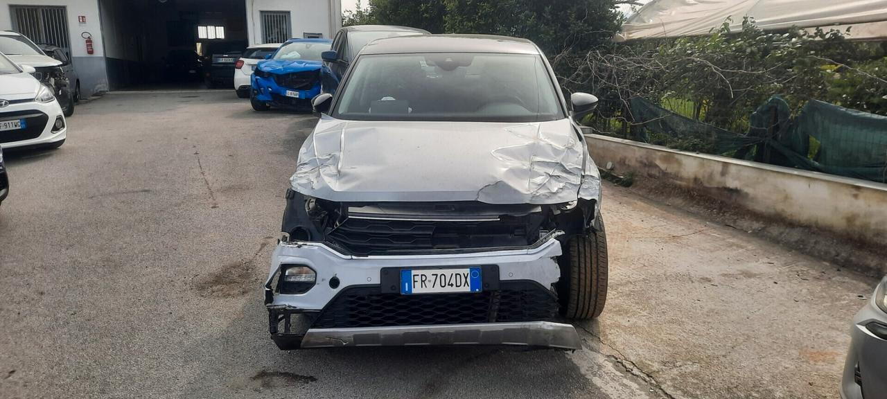 Volkswagen T-Roc cc15 150cv benzina anno 2018
