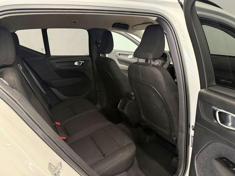 Volvo XC40 T2 Momentum Core