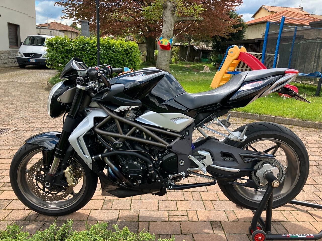 Mv Agusta Brutale 990r